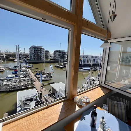 Schleusenglueck Cuxhaven